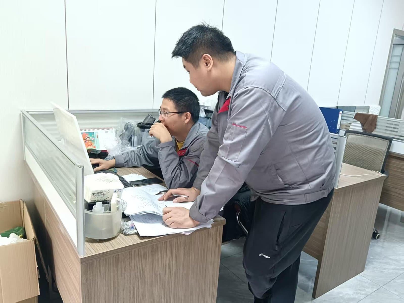 Products 16 moud engineer mold design AVLaRXJMzOUBXReO